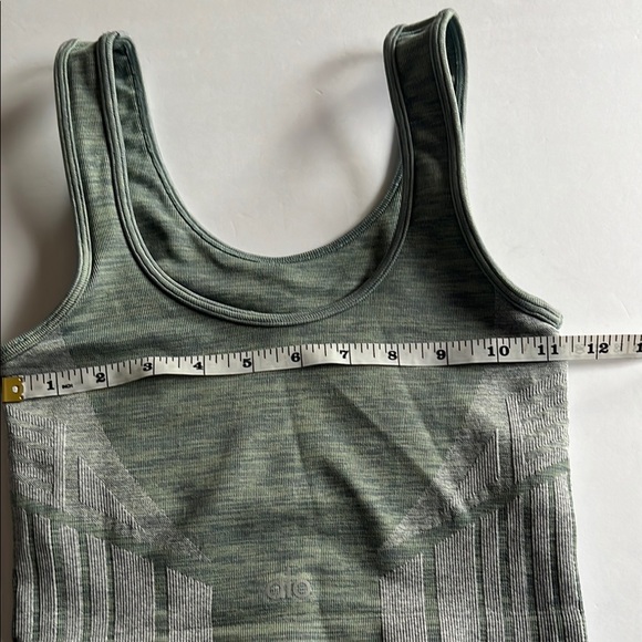 ALO Yoga Band Crop Tank Top Sports Bra Green Sz XS Athletic Athleisure Running - Picture 5 of 6